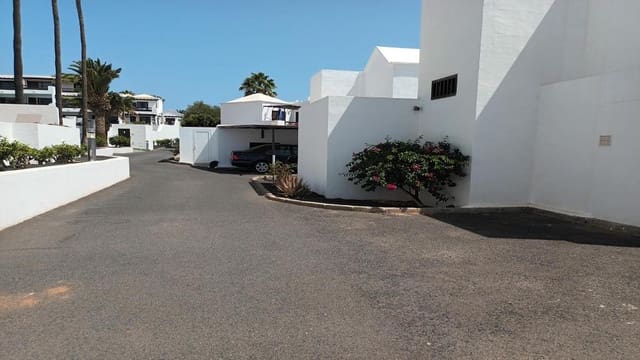 3 soverom Villa til salgs i Costa Teguise, Teguise med svømmebasseng garasje - € 495 000 (Ref: 9989438)