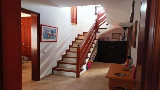 3 soverom Villa til salgs i Costa Teguise, Teguise med svømmebasseng garasje - € 495 000 (Ref: 9989438)