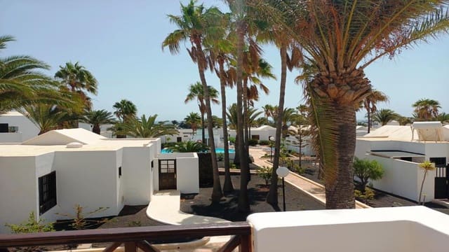 3 soverom Villa til salgs i Costa Teguise, Teguise med svømmebasseng garasje - € 495 000 (Ref: 9989439)