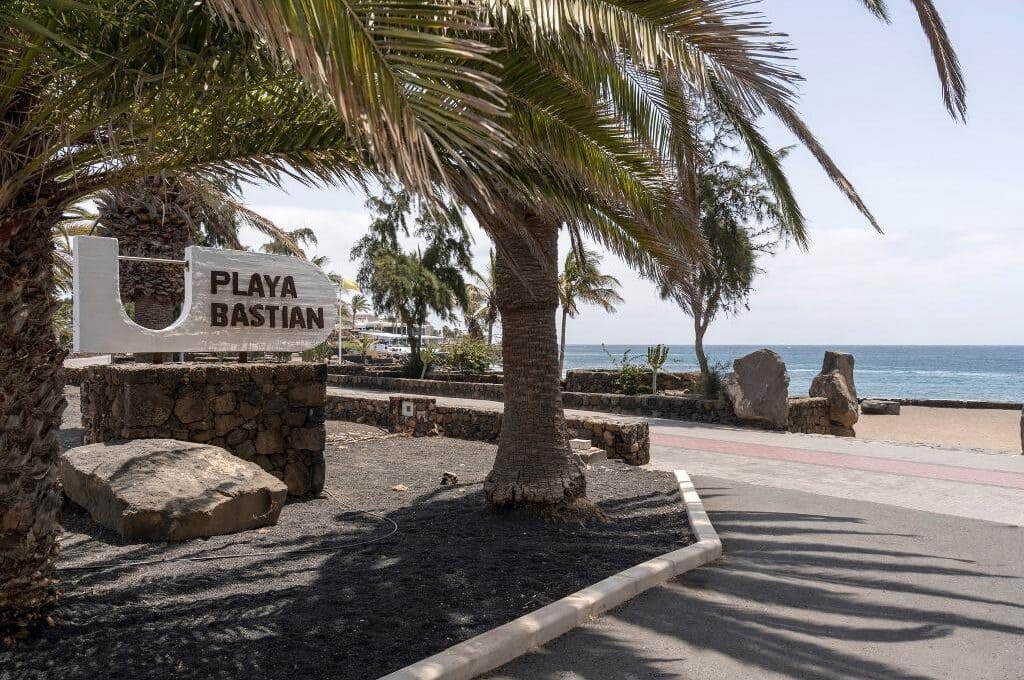 3 quarto Moradia para venda em Costa Teguise com piscina garagem - 495 000 € (Ref: 9989439)