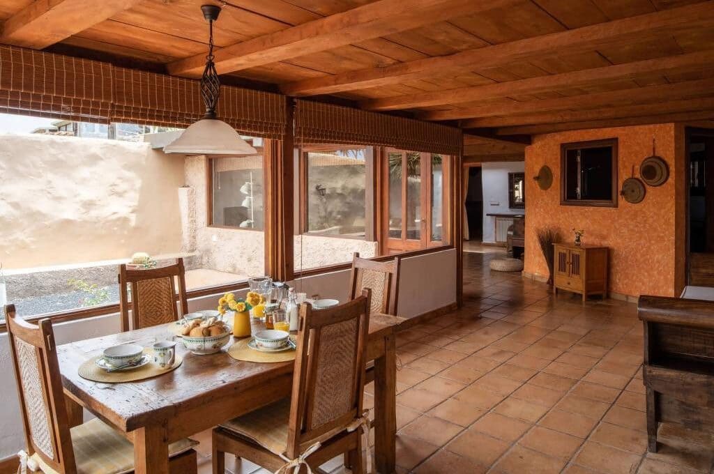 11 slaapkamer Finca/Landhuis te koop in Haria met zwembad - € 2.299.900 (Ref: 9994620)