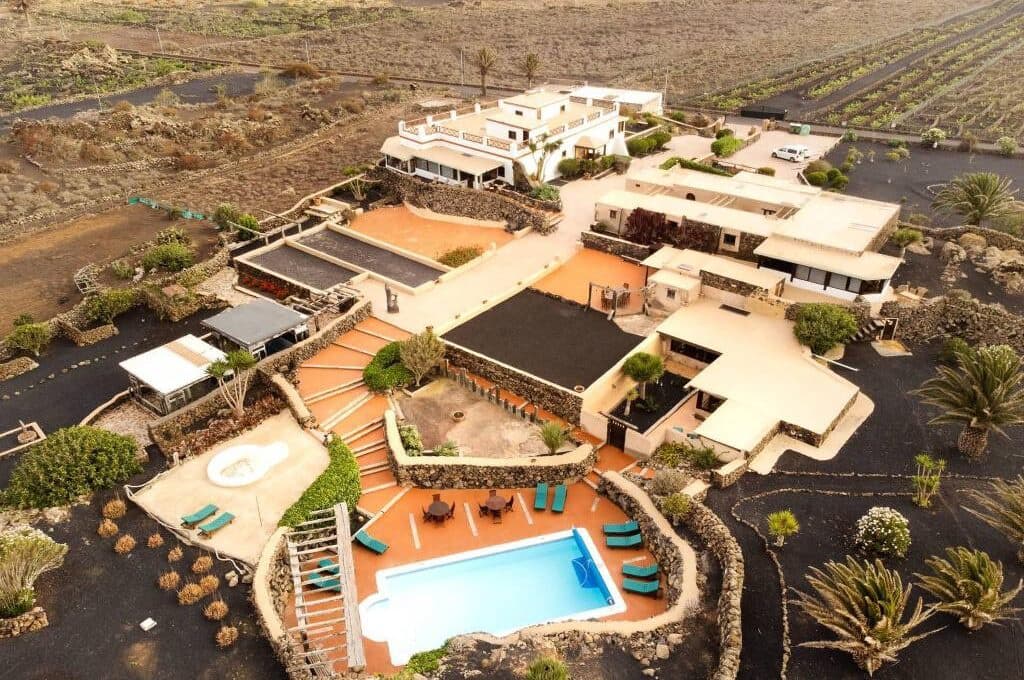 11 slaapkamer Finca/Landhuis te koop in Haria met zwembad - € 2.299.900 (Ref: 9994620)