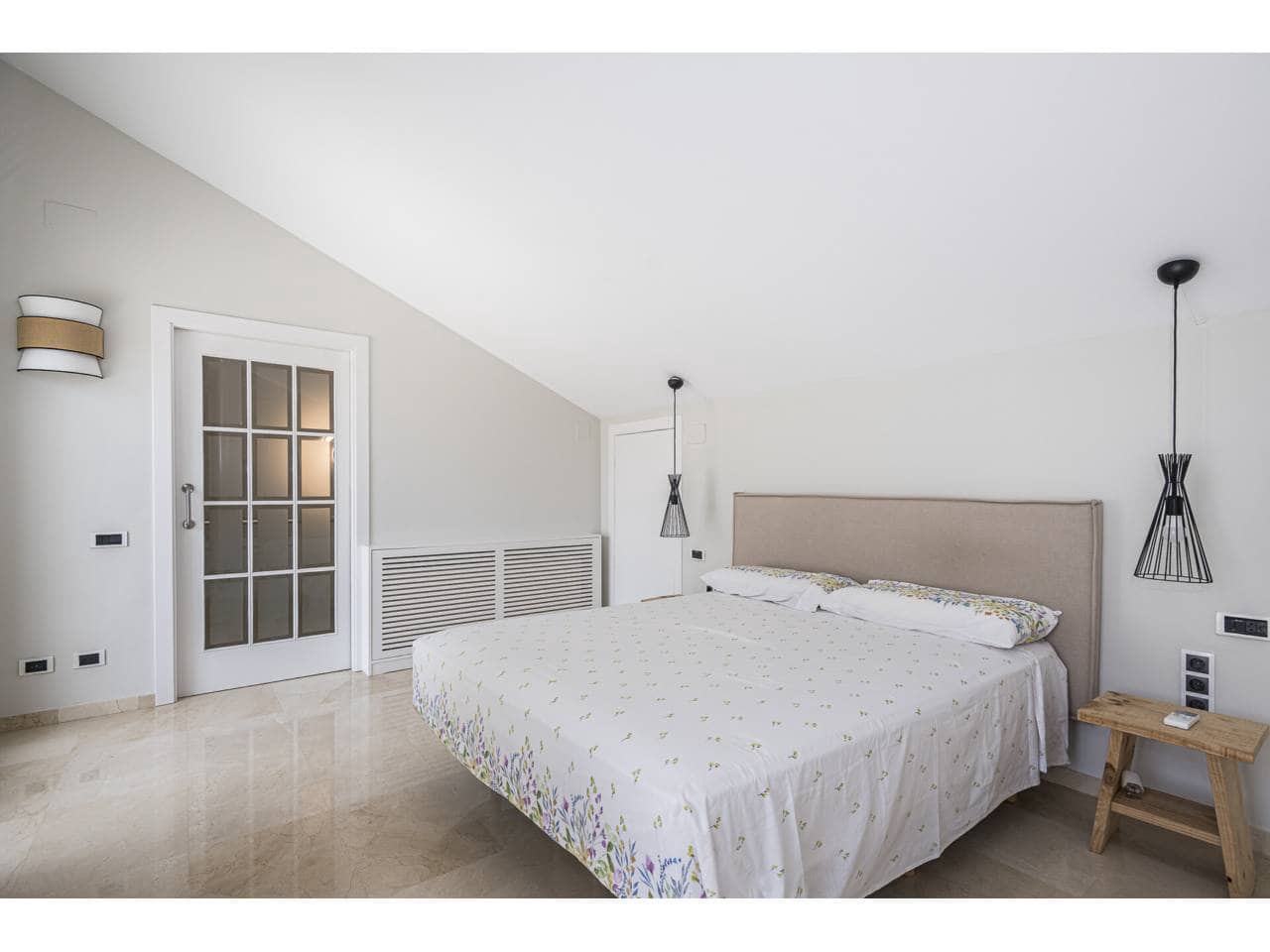 4 bedroom Penthouse for sale in Sitges with pool garage - € 1,490,000 (Ref: 10002495)
