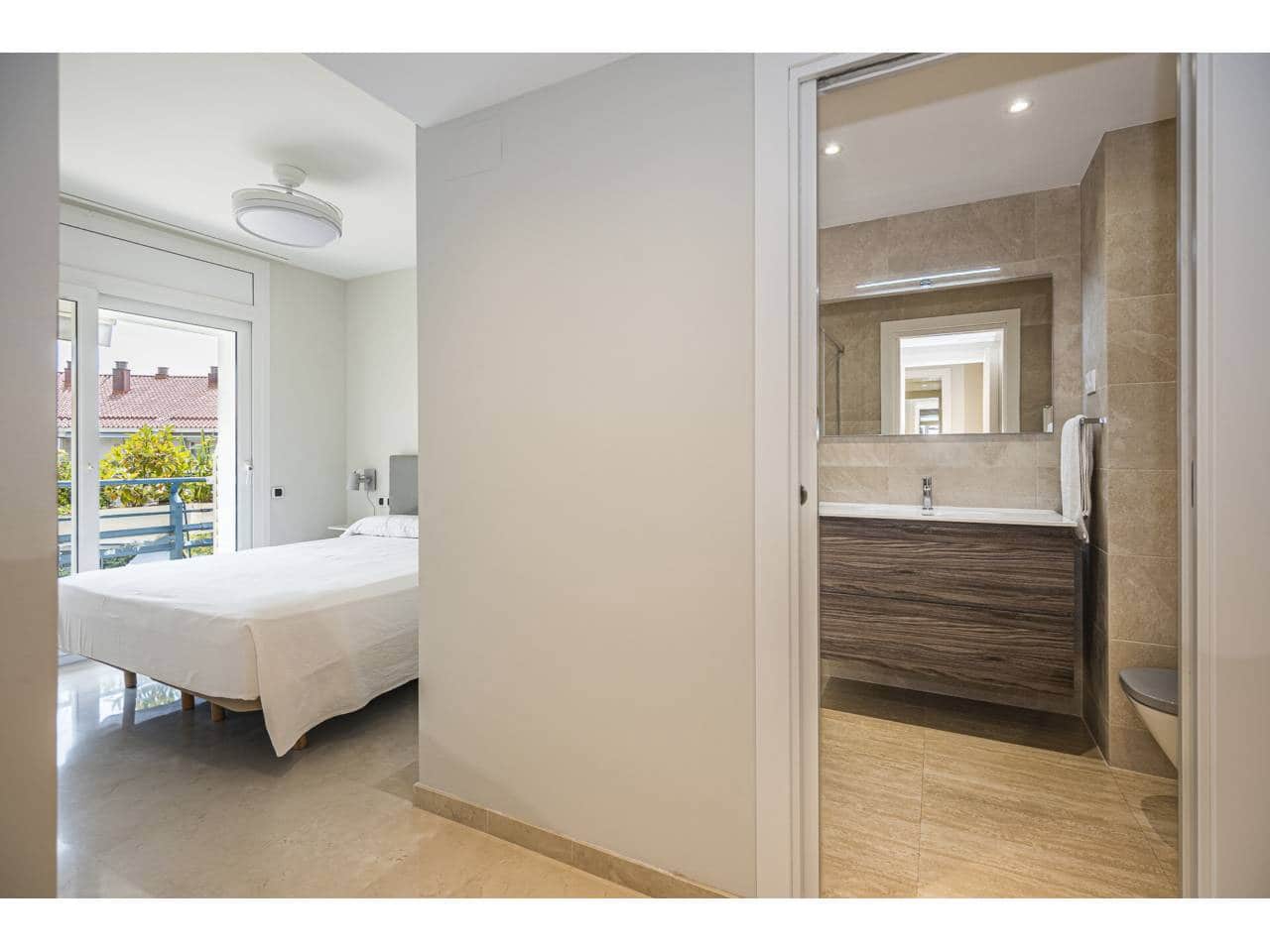 4 bedroom Penthouse for sale in Sitges with pool garage - € 1,490,000 (Ref: 10002495)