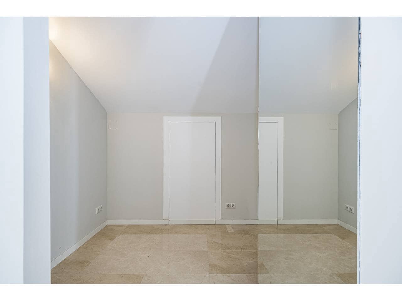 4 bedroom Penthouse for sale in Sitges with pool garage - € 1,490,000 (Ref: 10002495)