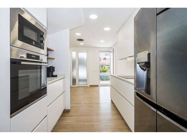 4 bedroom Penthouse for sale in Sitges with pool garage - € 1,490,000 (Ref: 10002495)