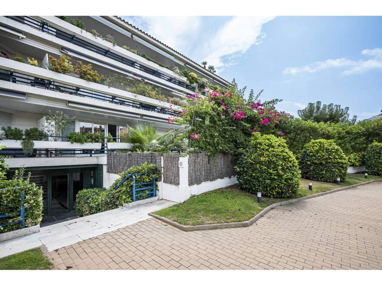 4 bedroom Penthouse for sale in Sitges with pool garage - € 1,490,000 (Ref: 10002495)