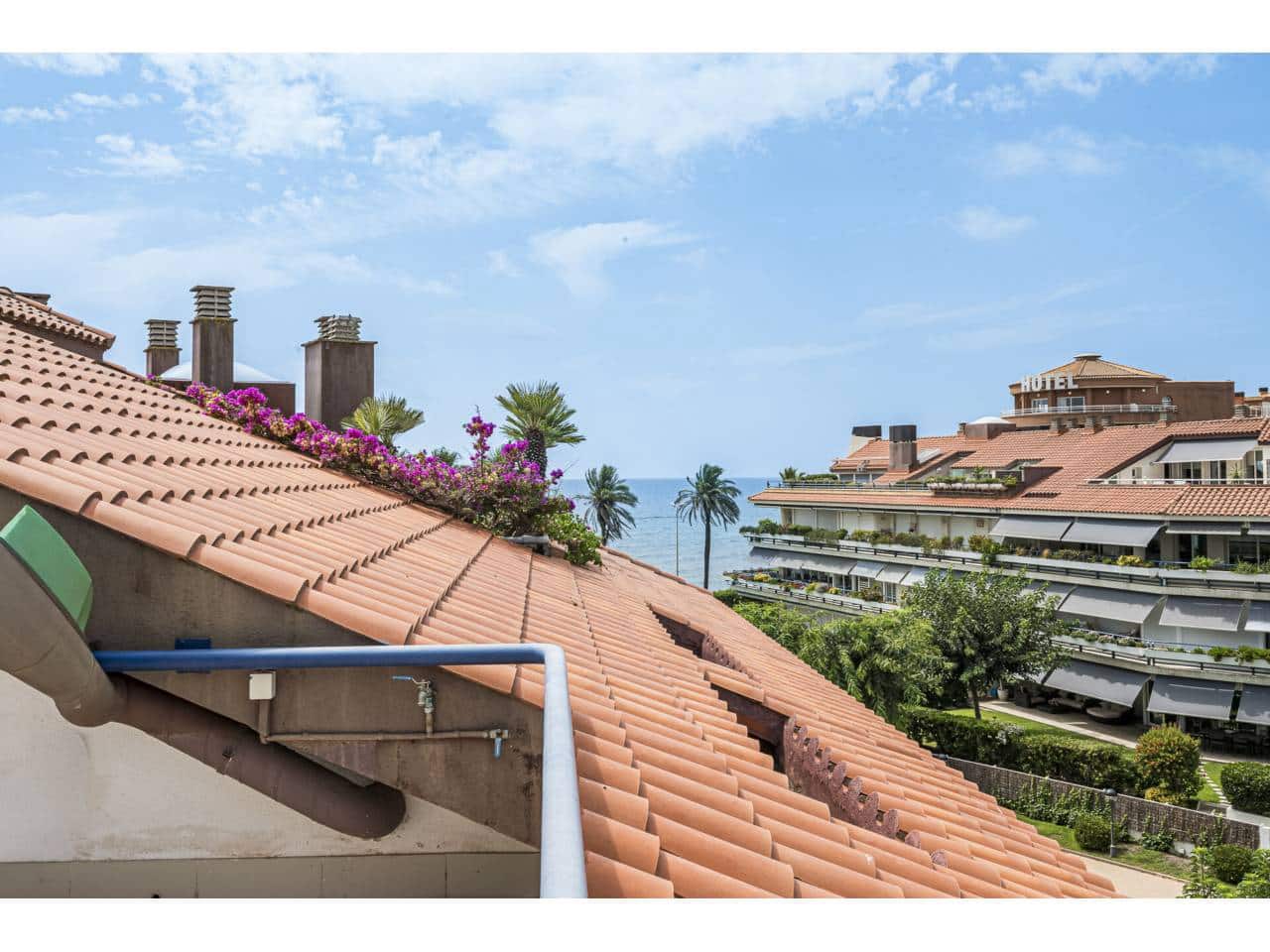 4 bedroom Penthouse for sale in Sitges with pool garage - € 1,490,000 (Ref: 10002495)