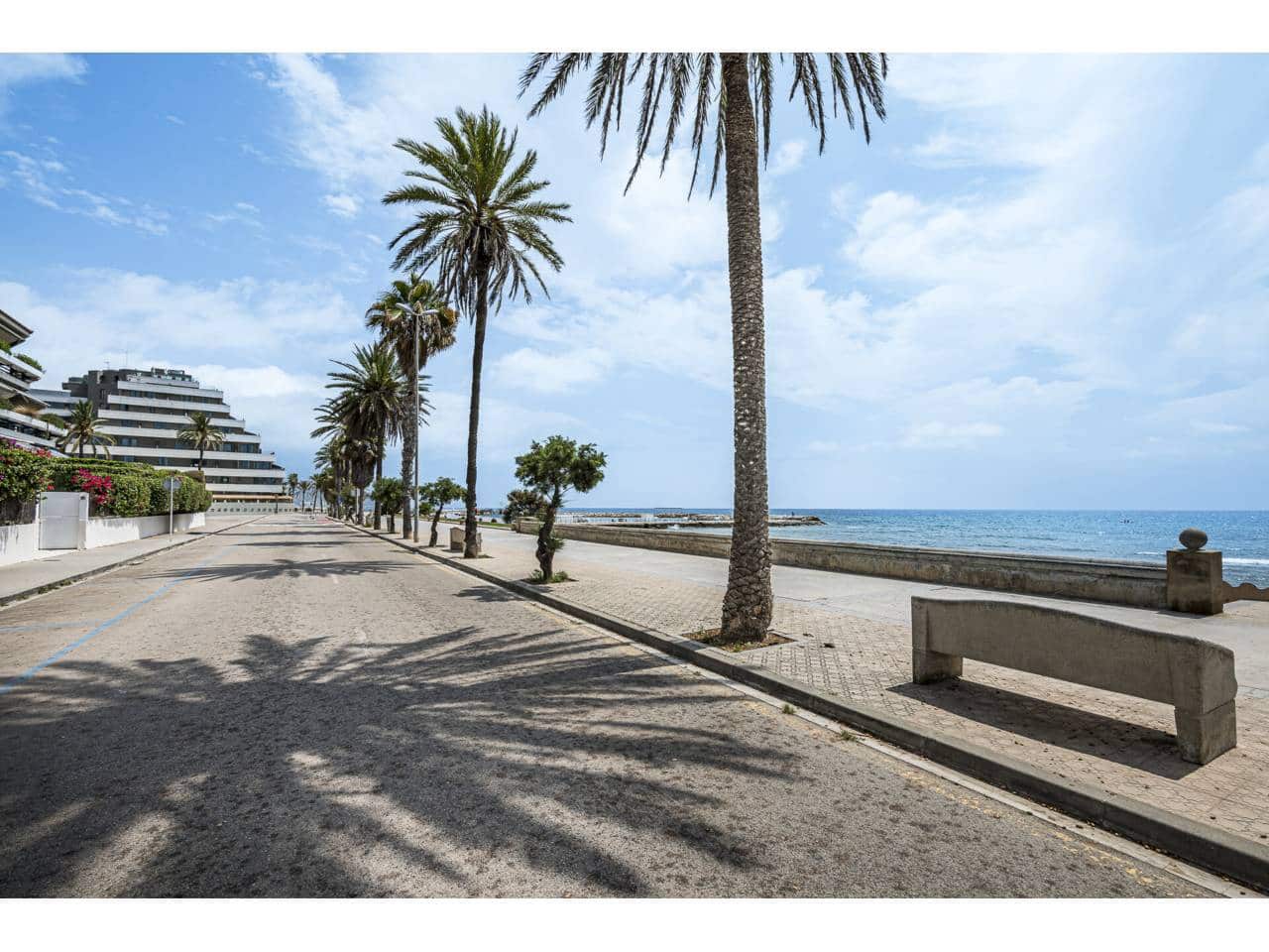 4 bedroom Penthouse for sale in Sitges with pool garage - € 1,490,000 (Ref: 10002495)