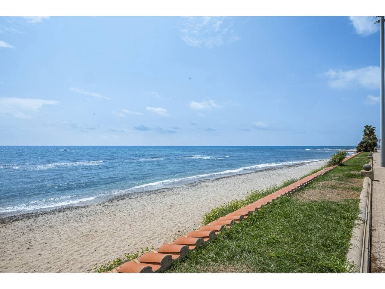 4 bedroom Penthouse for sale in Sitges with pool garage - € 1,490,000 (Ref: 10002495)