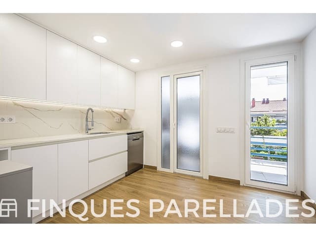 4 sypialnia Penthouse na sprzedaż w Sitges z basenem garażem - 1 490 000 € (Ref: 10002495)