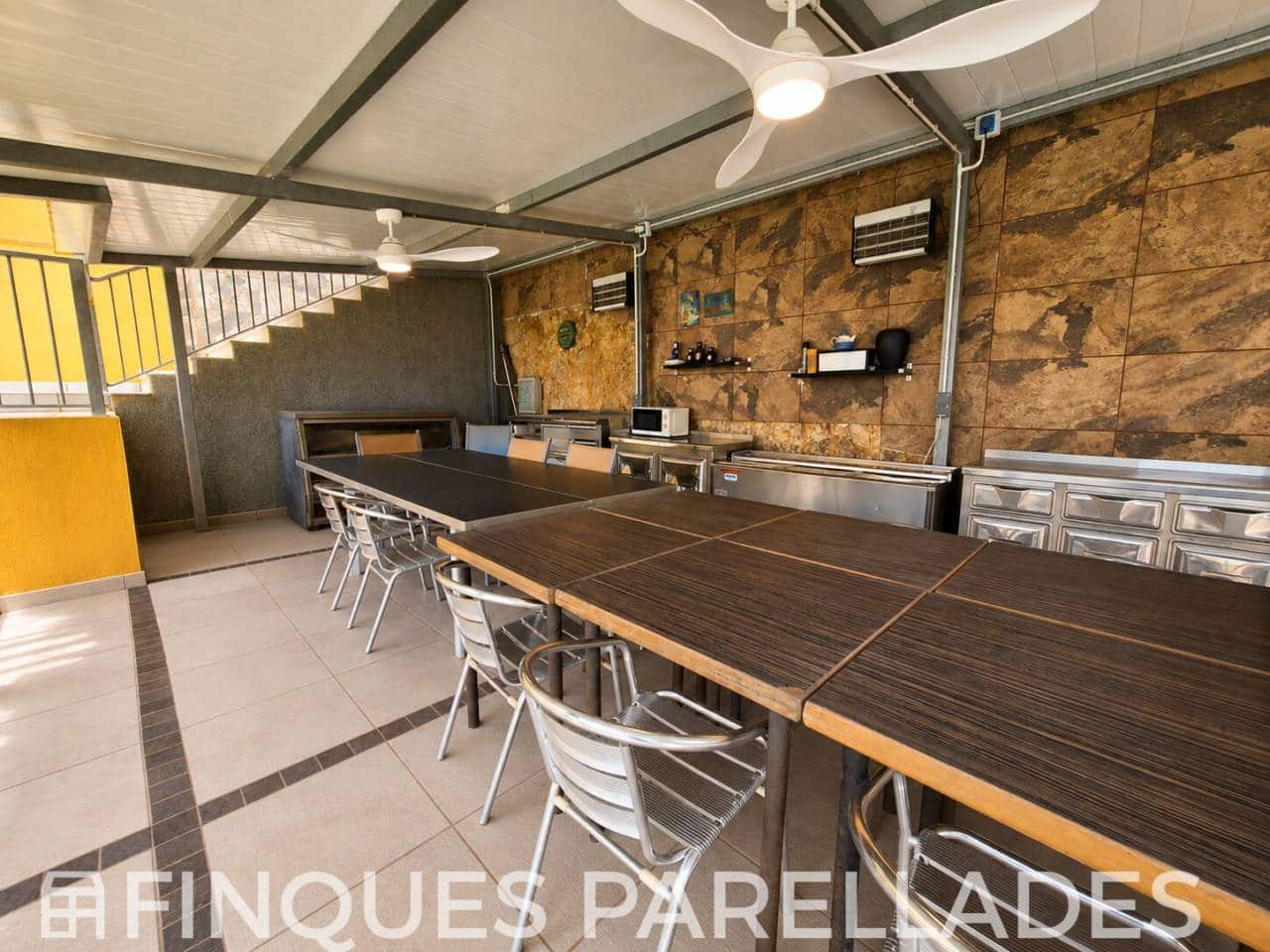 4 soveværelse Villa til salg i Canyelles med swimmingpool garage - € 548.000 (Ref: 10046647)