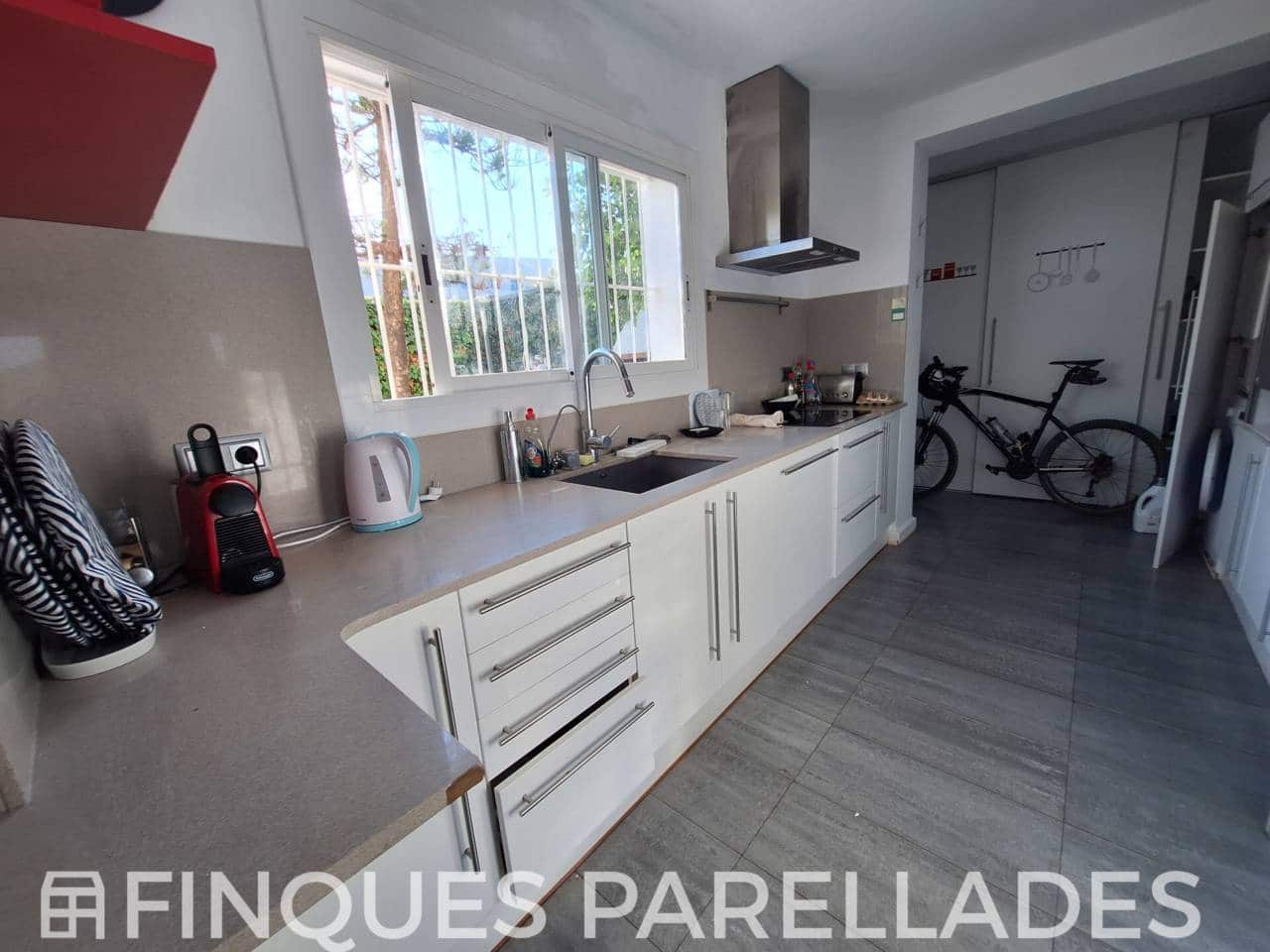 4 quarto Moradia para arrendar em Sant Pere de Ribes com piscina garagem - 3 000 € (Ref: 10088523)