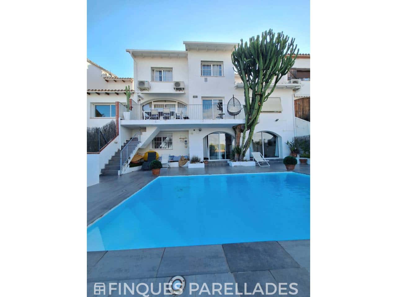 4 quarto Moradia para arrendar em Sant Pere de Ribes com piscina garagem - 3 000 € (Ref: 10088523)