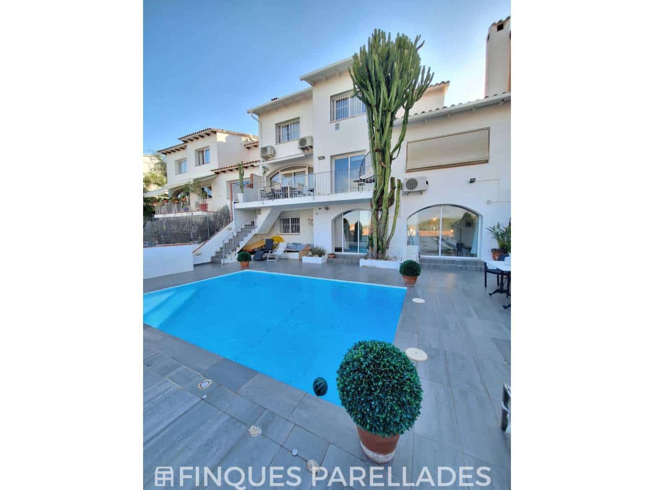 4 quarto Moradia para arrendar em Sant Pere de Ribes com piscina garagem - 3 000 € (Ref: 10088523)