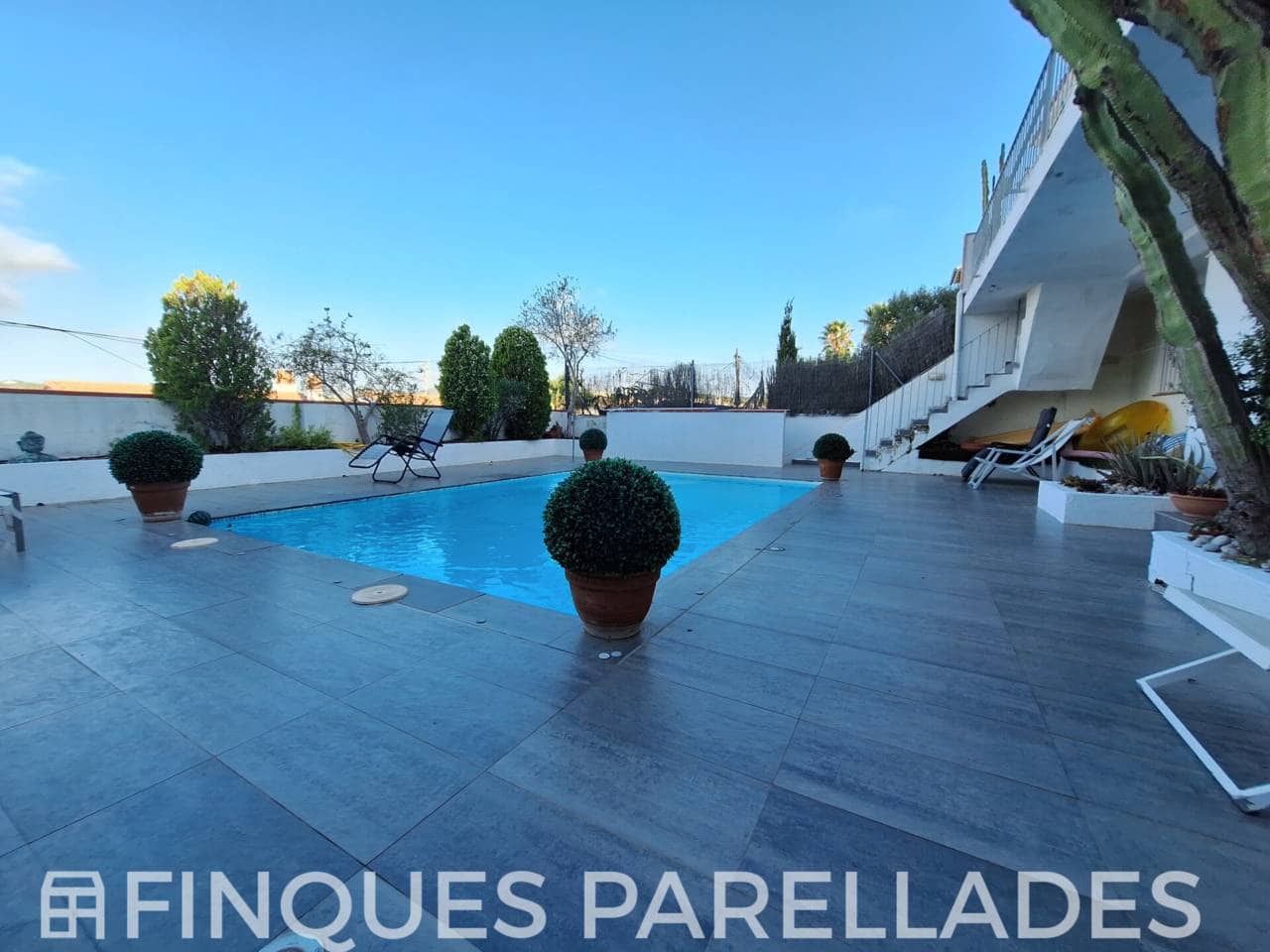 4 quarto Moradia para arrendar em Sant Pere de Ribes com piscina garagem - 3 000 € (Ref: 10088523)