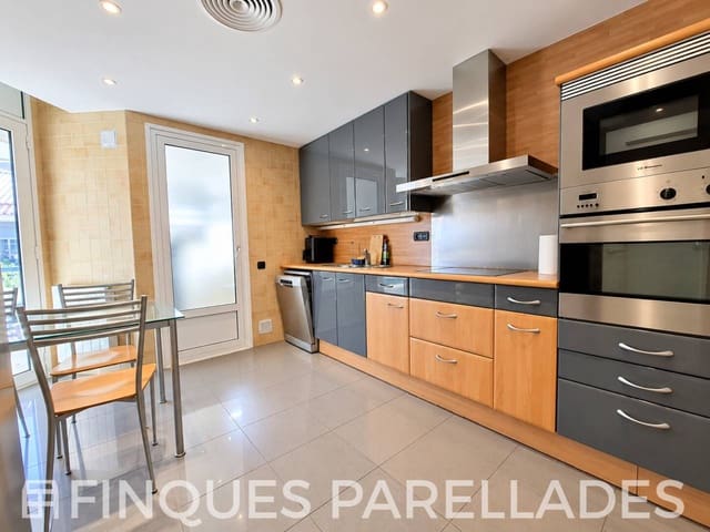 3 slaapkamer Penthouse te koop in Sitges met zwembad garage - € 1.235.000 (Ref: 10170413)