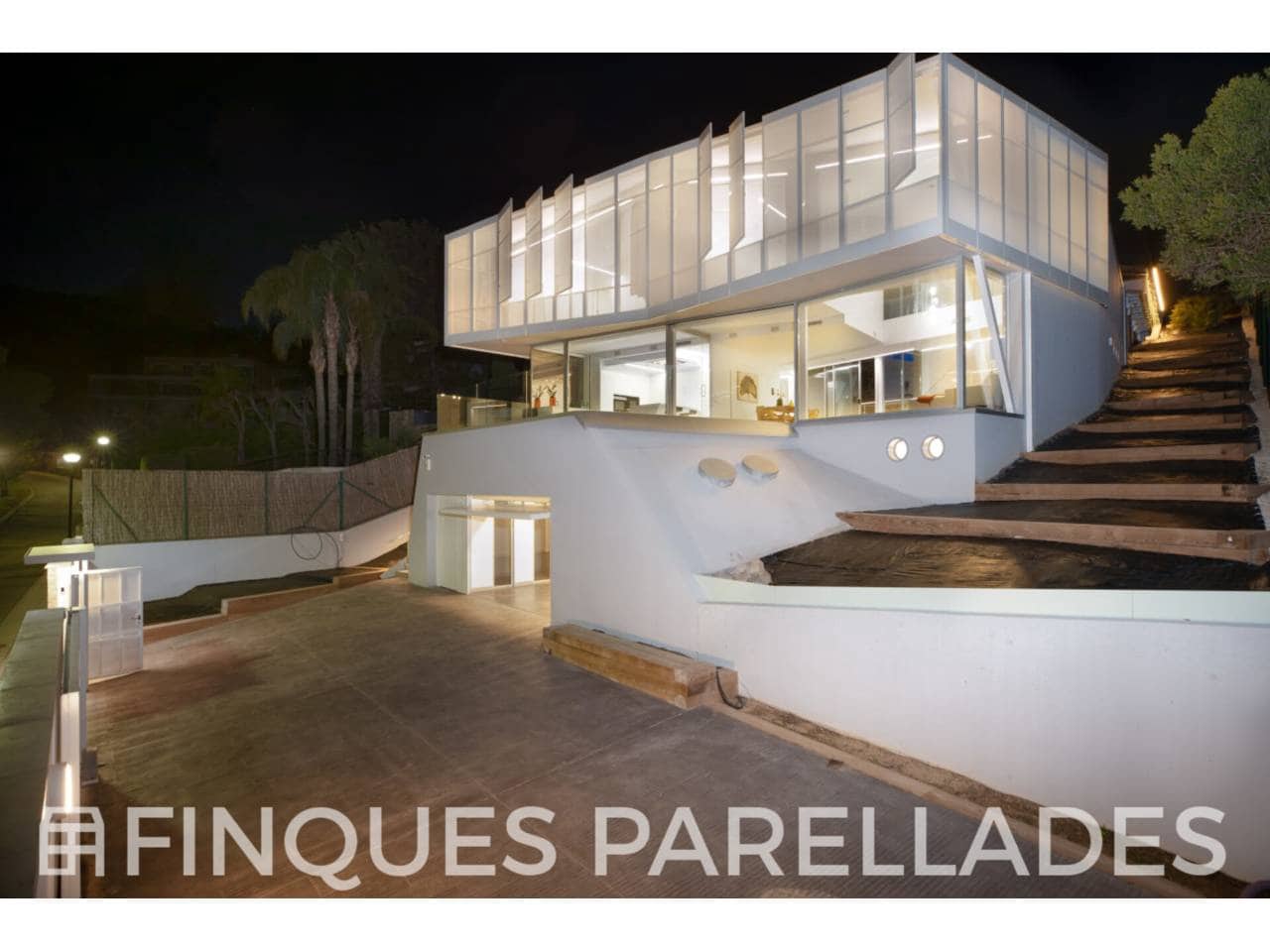 5 soveværelse Villa til salg i Sitges med swimmingpool garage - € 2.800.000 (Ref: 8873354)