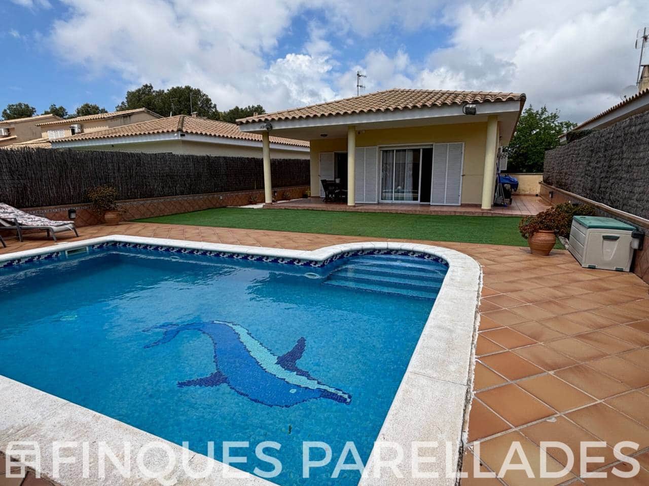 3 soverom Villa til salgs i Sant Pere de Ribes med svømmebasseng garasje - € 635 000 (Ref: 8983826)