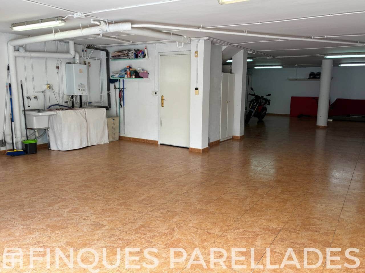 3 soverom Villa til salgs i Sant Pere de Ribes med svømmebasseng garasje - € 635 000 (Ref: 8983826)