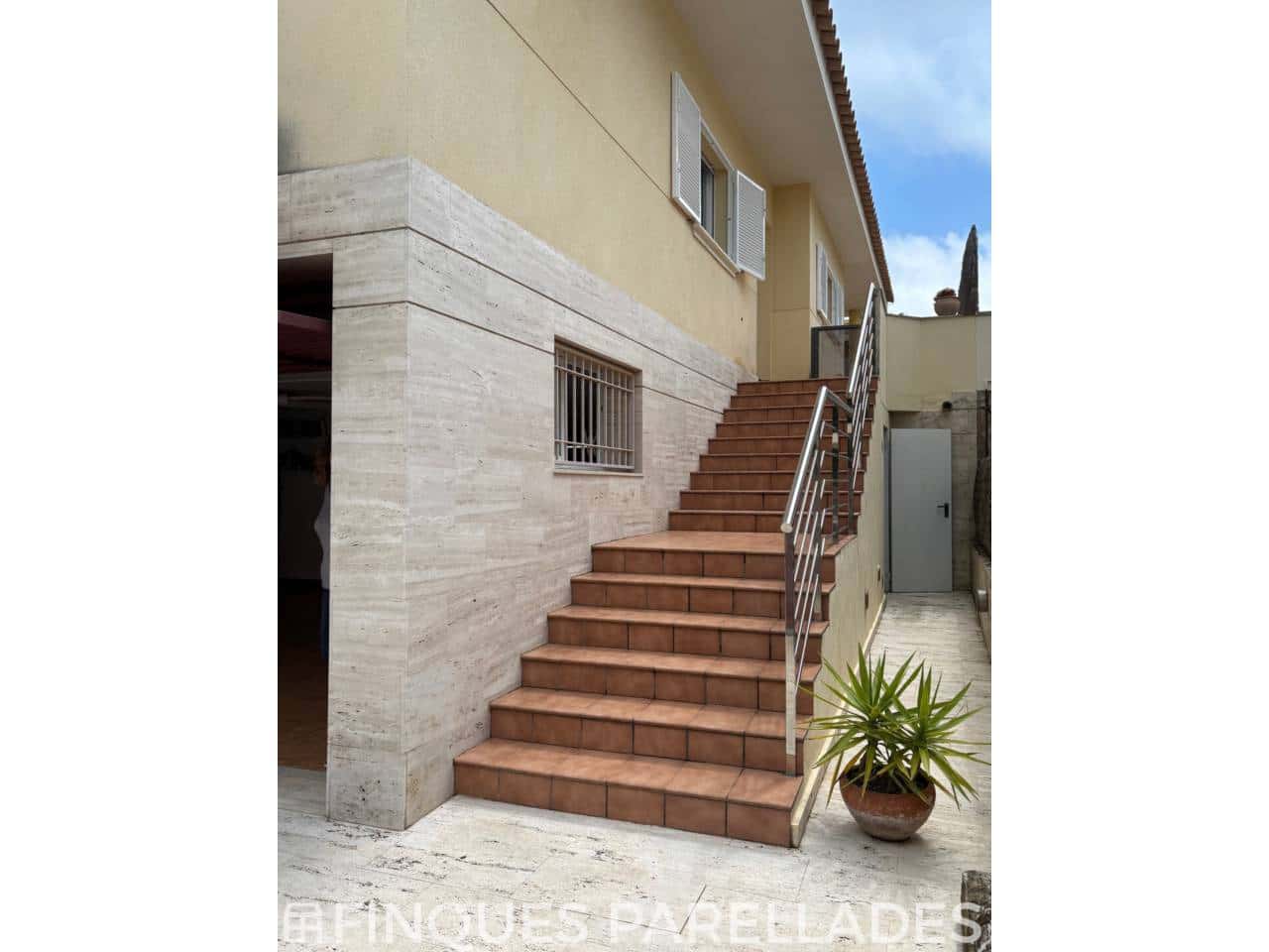 3 soverom Villa til salgs i Sant Pere de Ribes med svømmebasseng garasje - € 635 000 (Ref: 8983826)