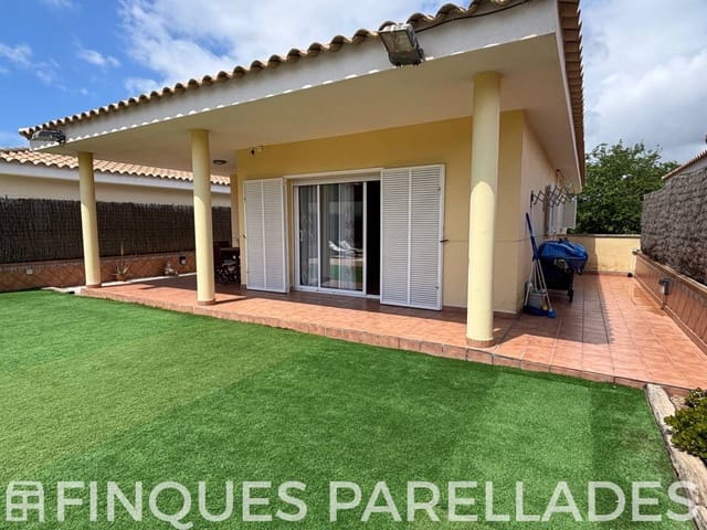 3 bedroom Villa for sale in Sant Pere de Ribes with pool garage - € 635,000 (Ref: 8983826)