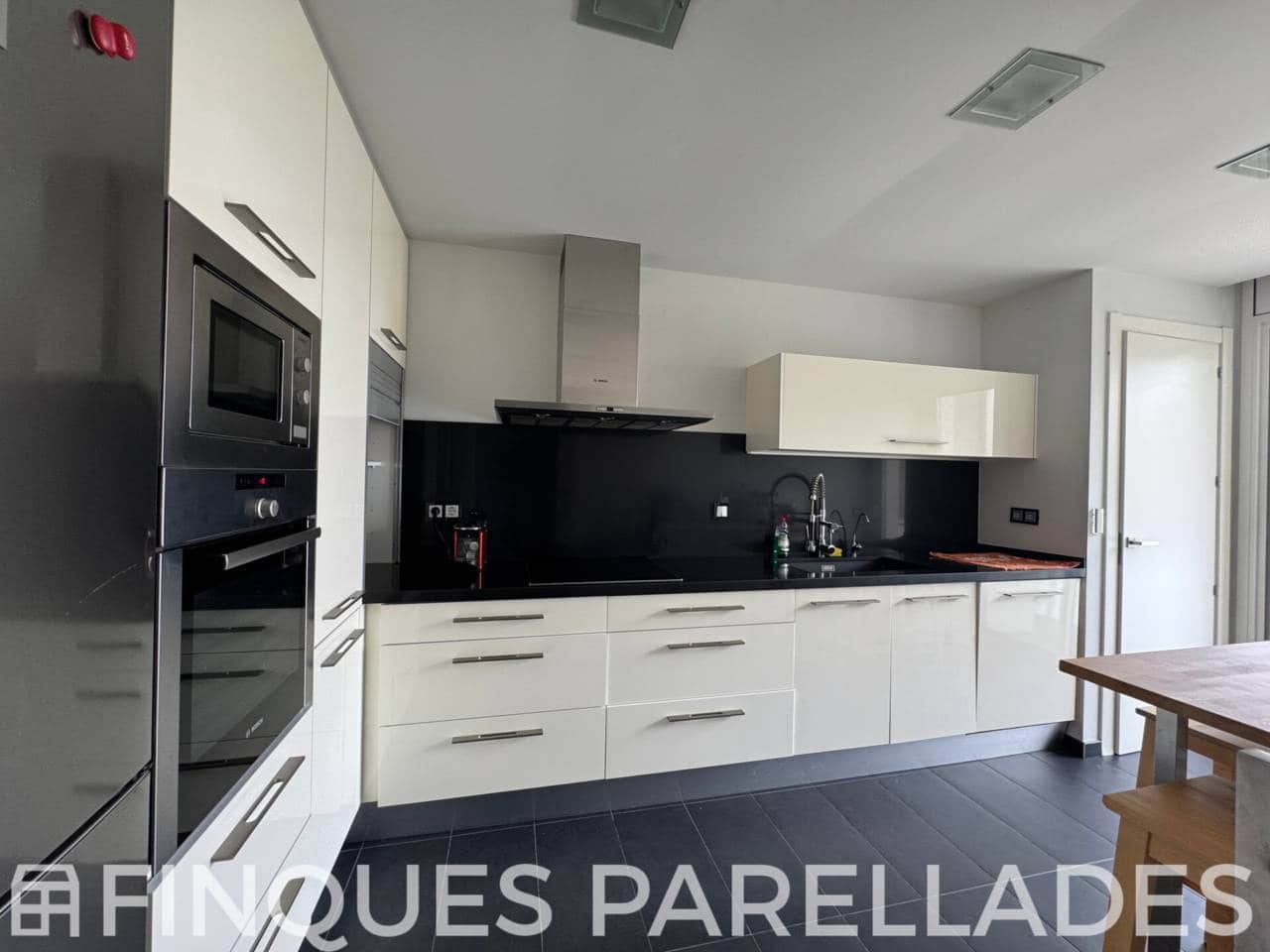 2 sypialnia Mieszkanie na sprzedaż w Sitges z garażem - 1 300 000 € (Ref: 9136808)