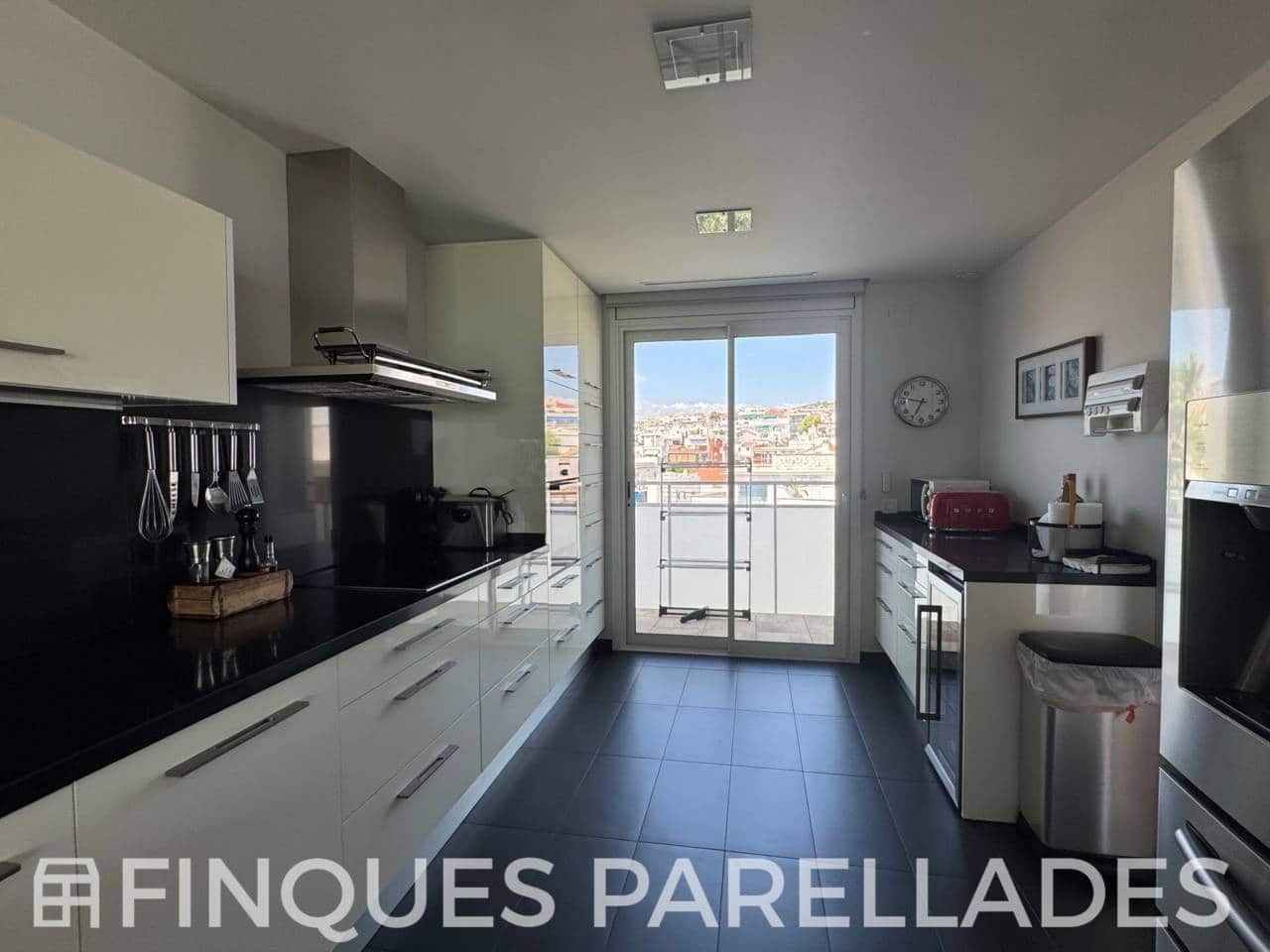 3 soveværelse Penthouse til salg i Sitges med garage - € 2.500.000 (Ref: 9141212)