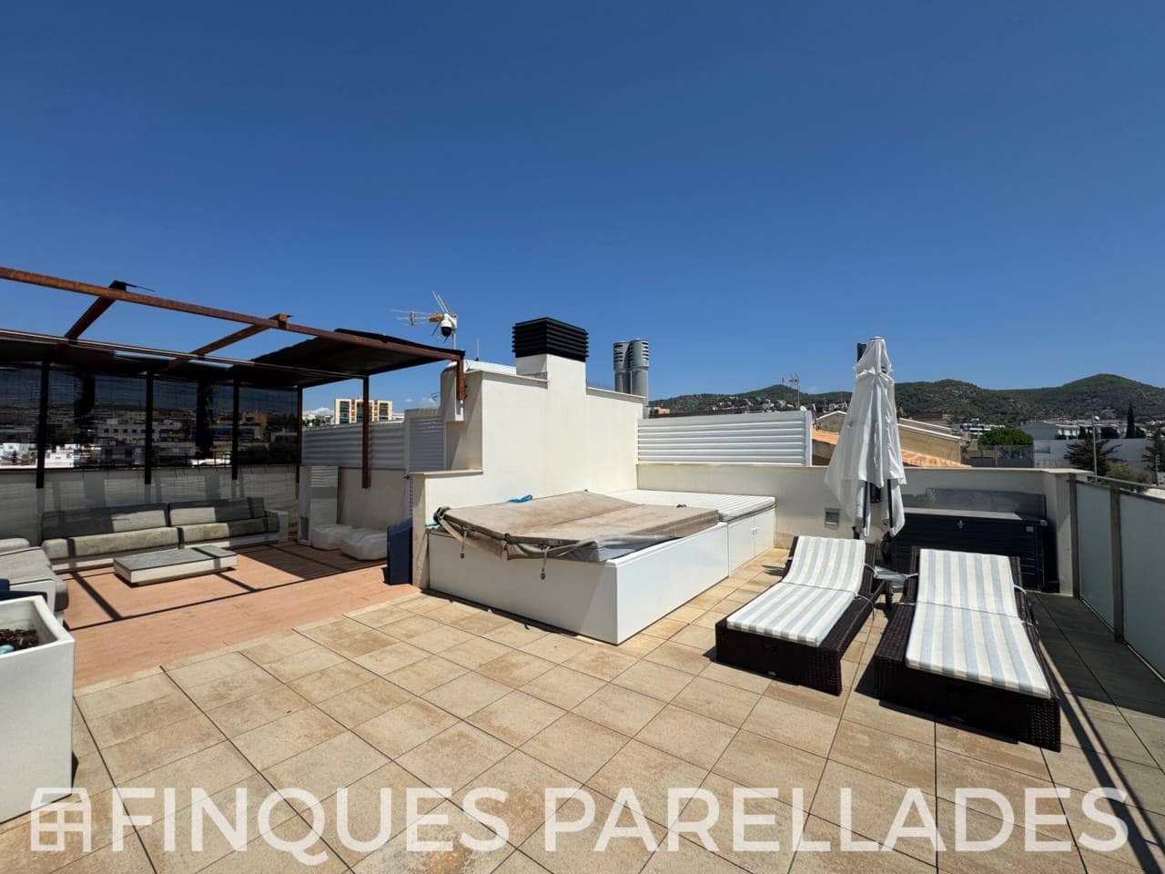 3 soveværelse Penthouse til salg i Sitges med garage - € 2.500.000 (Ref: 9141212)