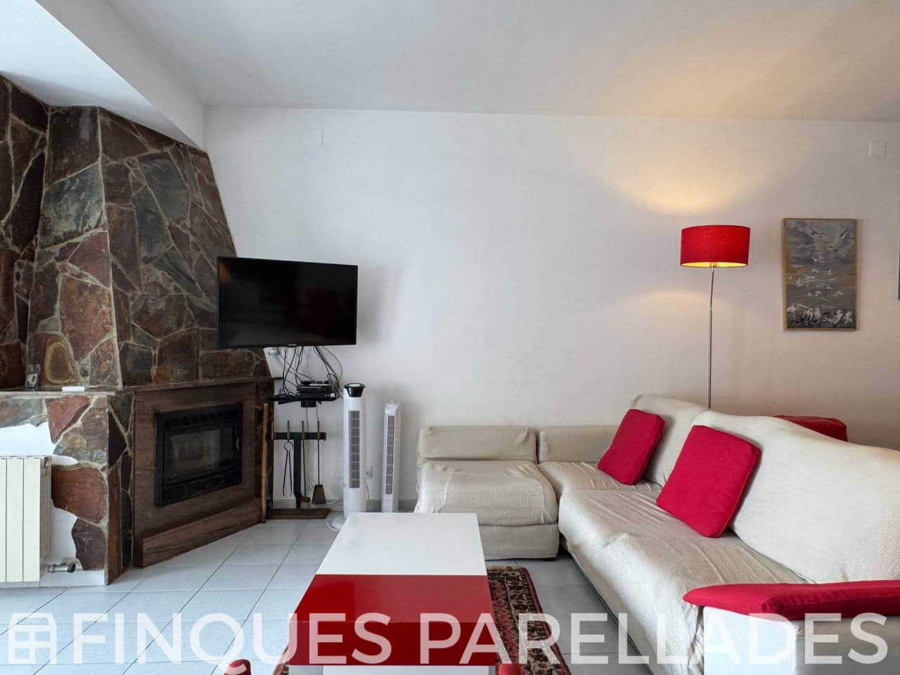 4 soveværelse Byhus til salg i Sitges med swimmingpool garage - € 630.000 (Ref: 9242552)