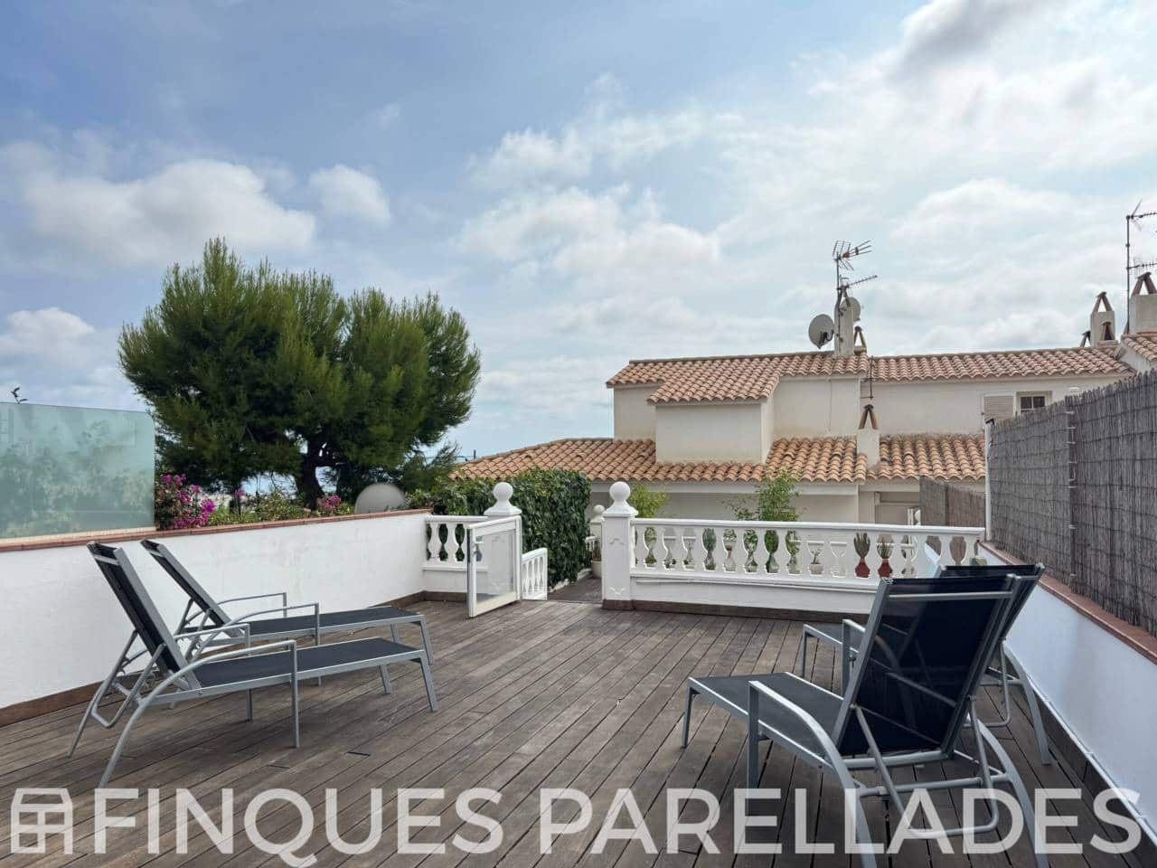4 soveværelse Byhus til salg i Sitges med swimmingpool garage - € 630.000 (Ref: 9242552)
