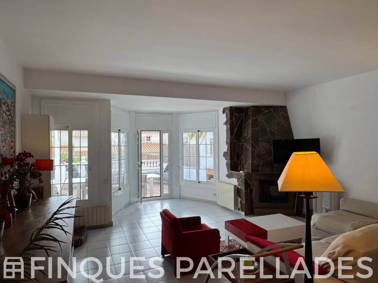4 soveværelse Byhus til salg i Sitges med swimmingpool garage - € 630.000 (Ref: 9242552)