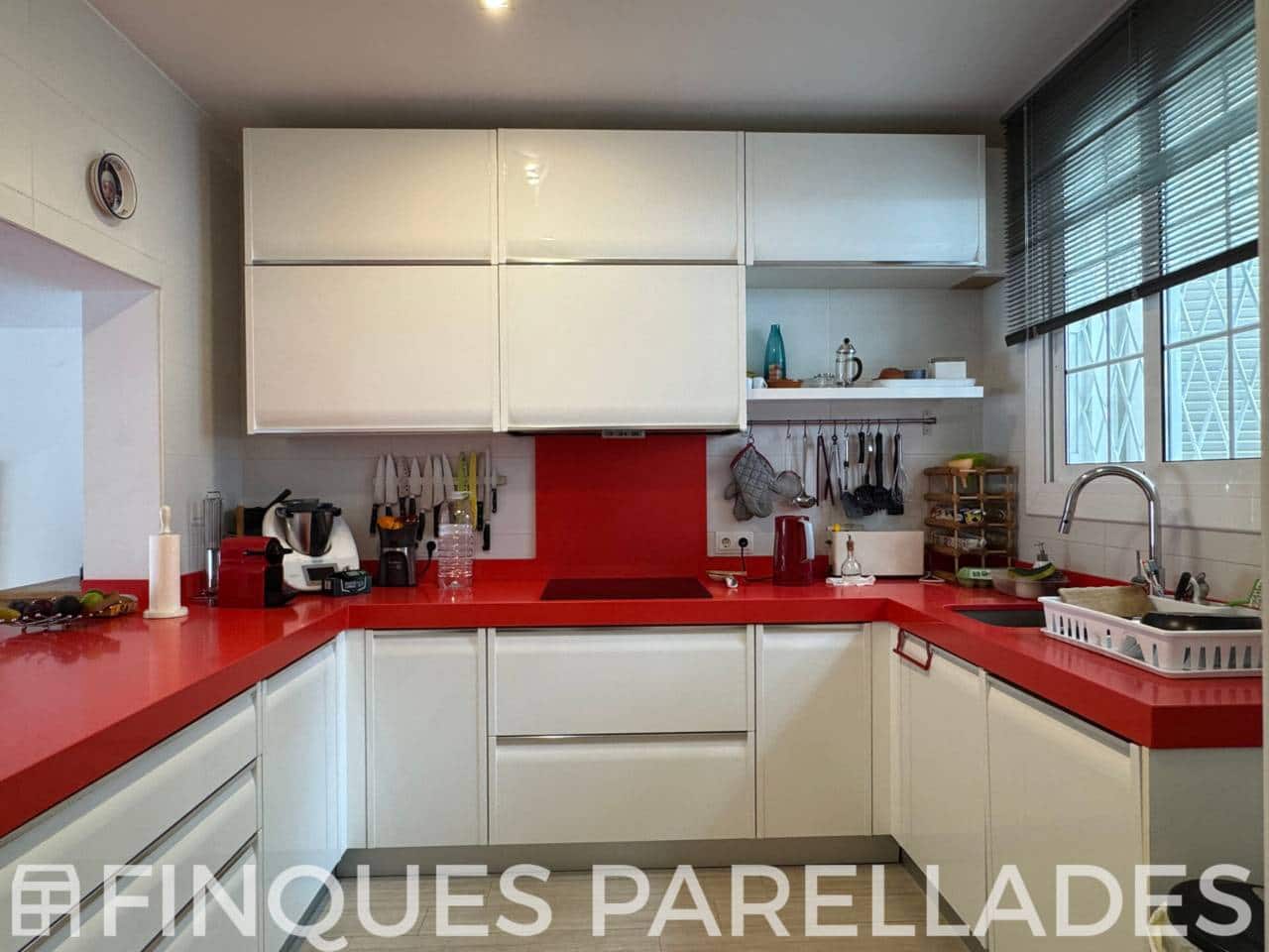 4 soveværelse Byhus til salg i Sitges med swimmingpool garage - € 630.000 (Ref: 9242552)