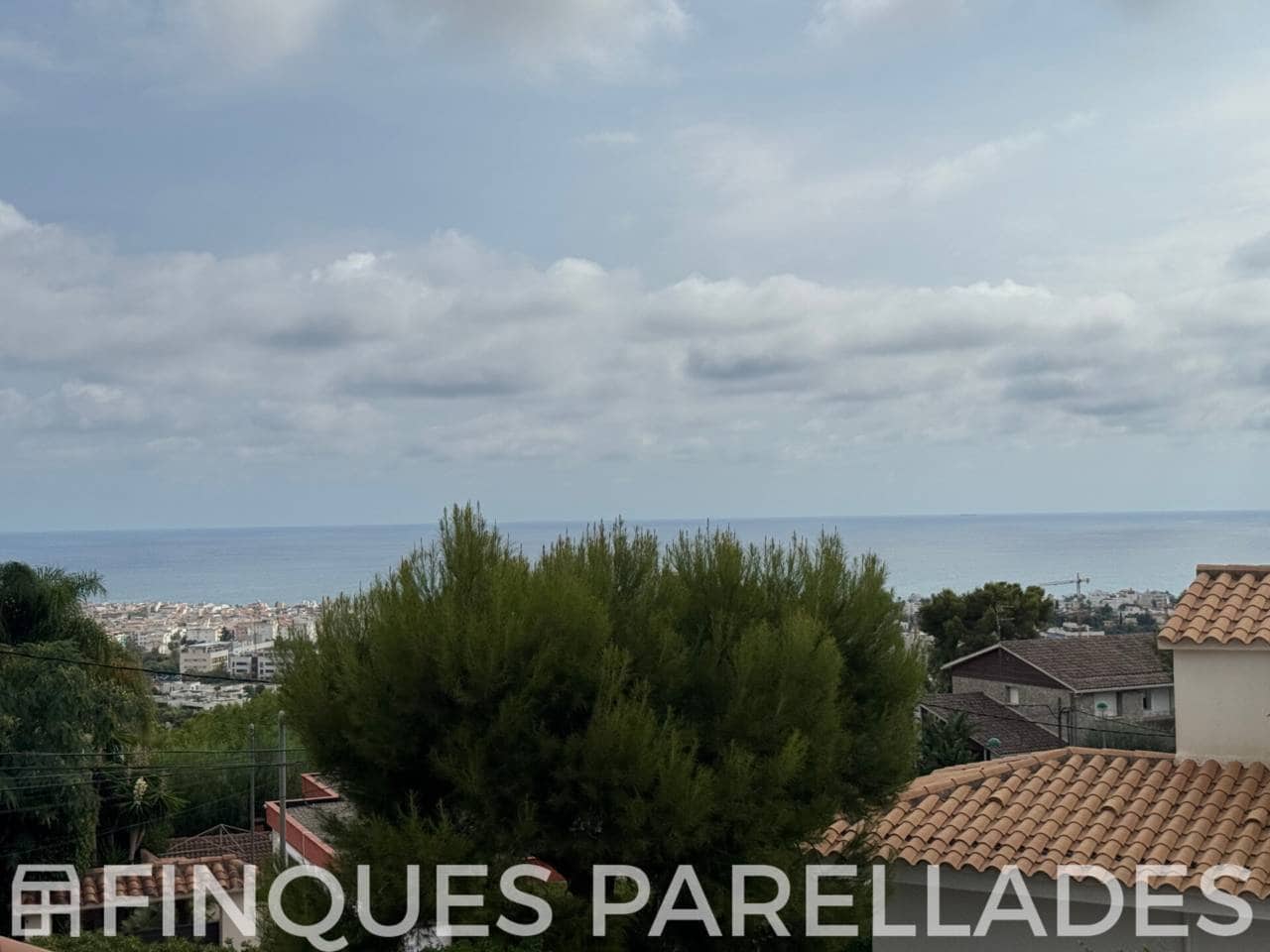 4 soveværelse Byhus til salg i Sitges med swimmingpool garage - € 630.000 (Ref: 9242552)