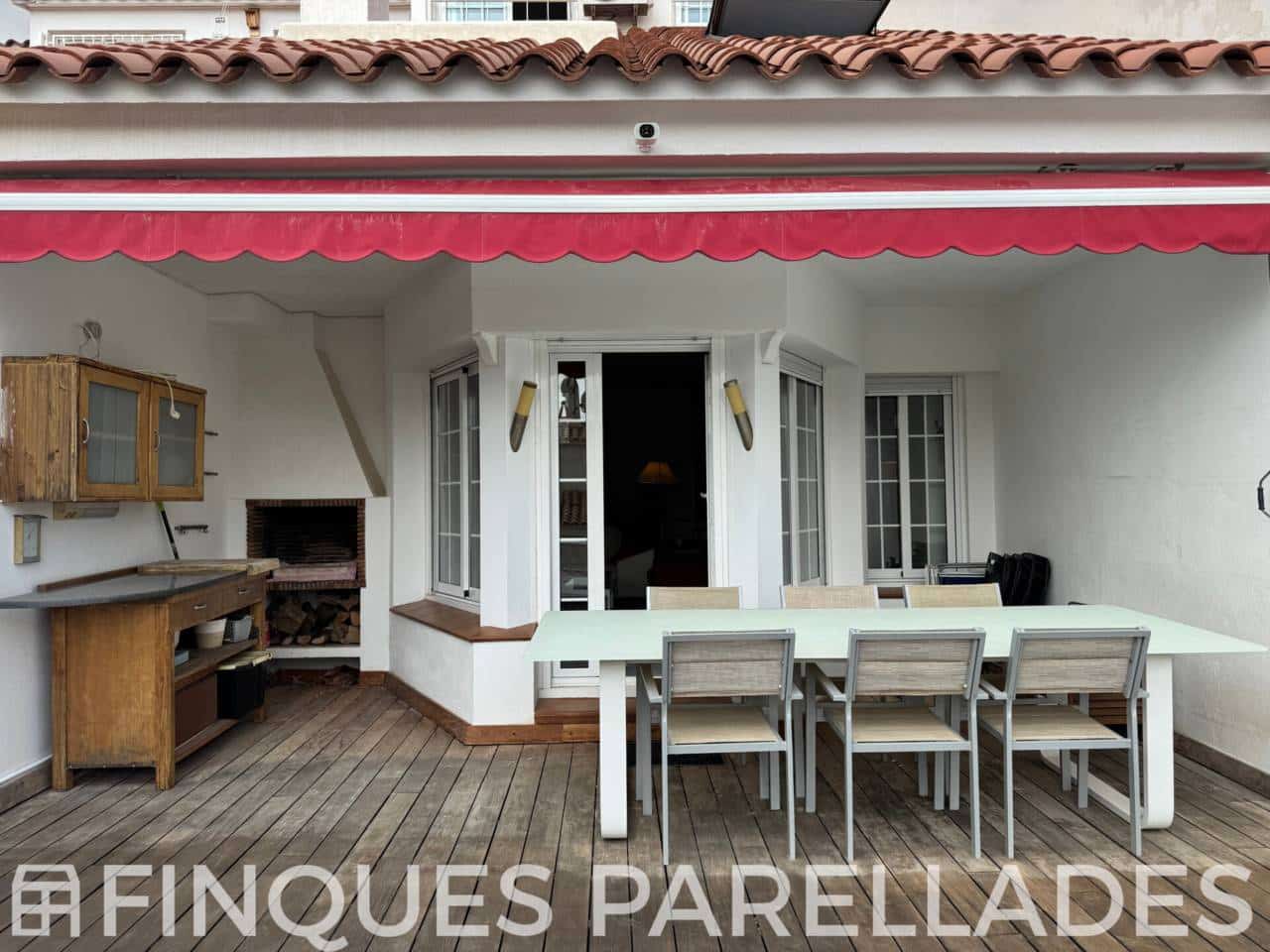 4 soveværelse Byhus til salg i Sitges med swimmingpool garage - € 630.000 (Ref: 9242552)