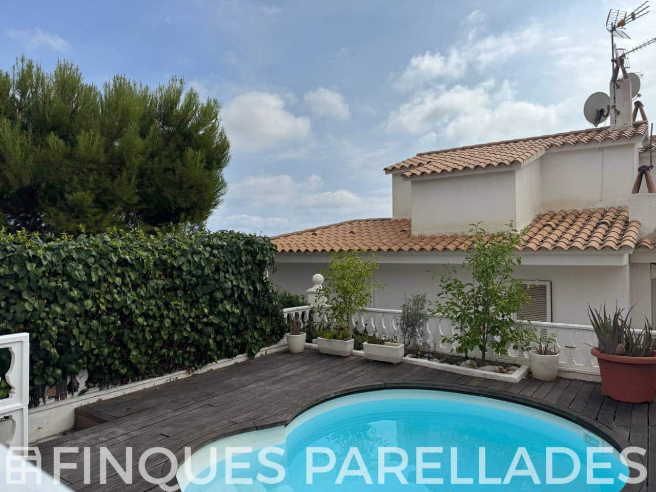 4 soveværelse Byhus til salg i Sitges med swimmingpool garage - € 630.000 (Ref: 9242552)