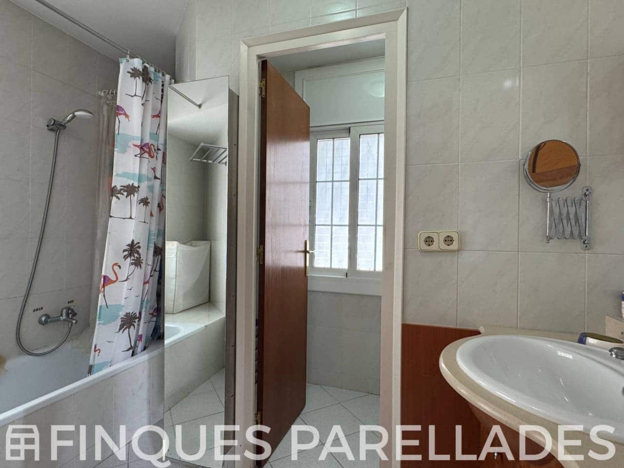 4 soveværelse Byhus til salg i Sitges med swimmingpool garage - € 630.000 (Ref: 9242552)