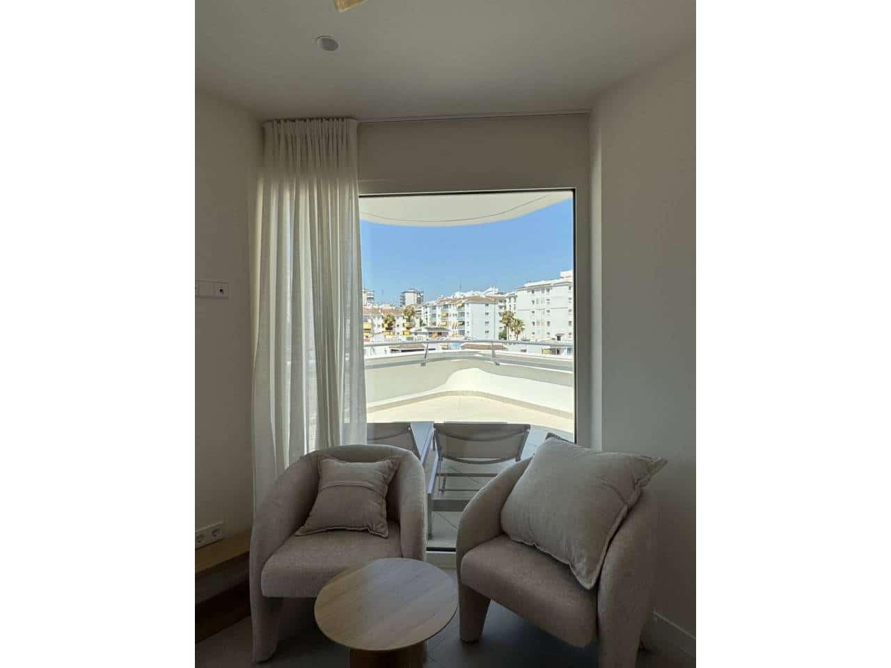 1 bedroom Penthouse for rent in Sitges - € 2,350 (Ref: 9300547)