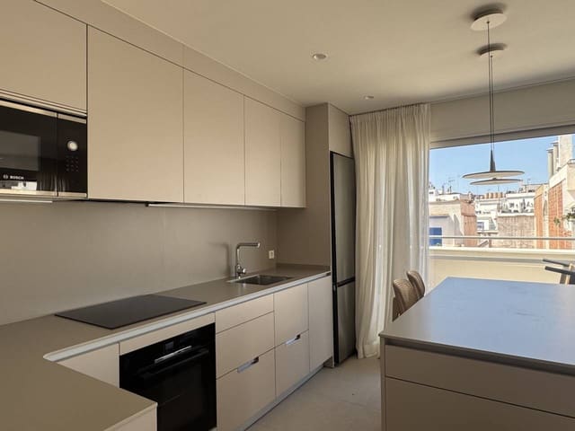 1 bedroom Penthouse for rent in Sitges - € 2,350 (Ref: 9300547)