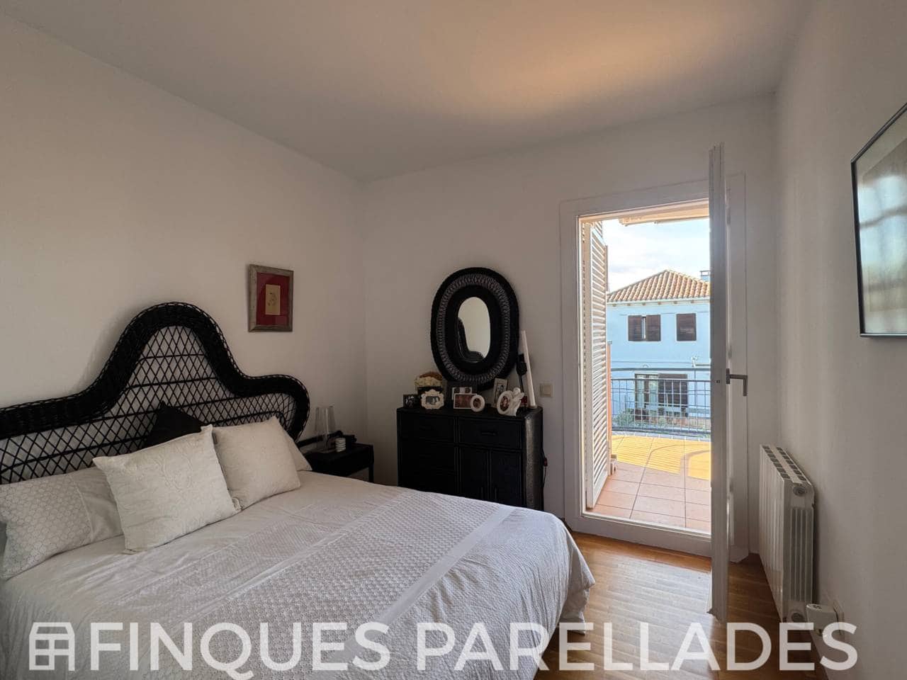 2 bedroom Penthouse for sale in Sitges with garage - € 680,000 (Ref: 9312369)