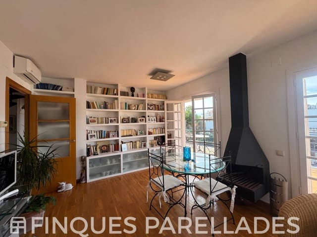 2 bedroom Penthouse for sale in Sitges with garage - € 680,000 (Ref: 9312369)