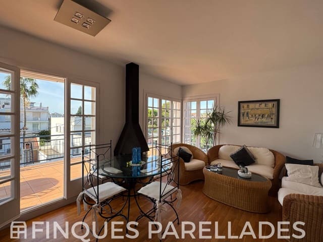 2 bedroom Penthouse for sale in Sitges with garage - € 680,000 (Ref: 9312369)