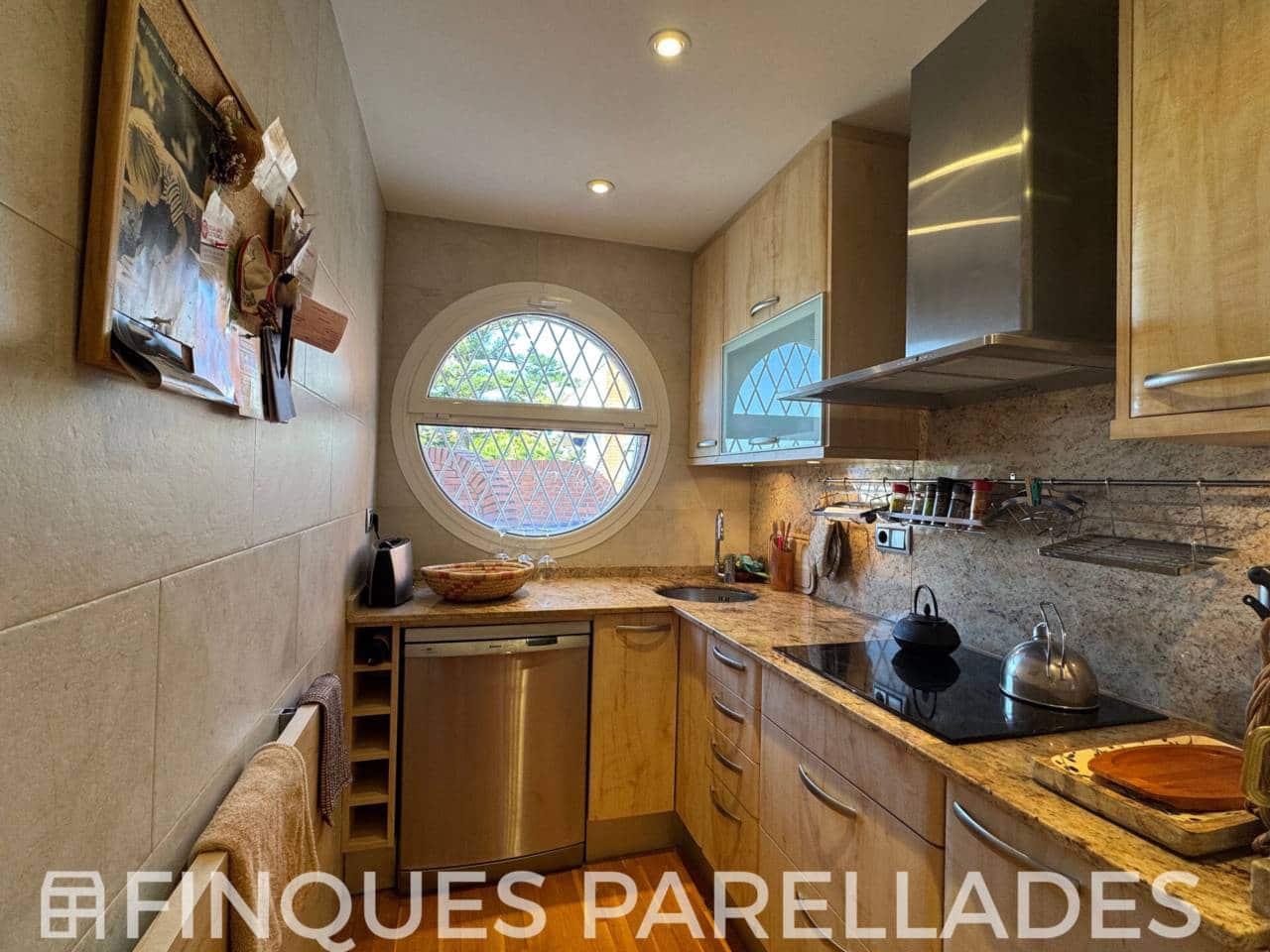 2 bedroom Penthouse for sale in Sitges with garage - € 680,000 (Ref: 9312369)