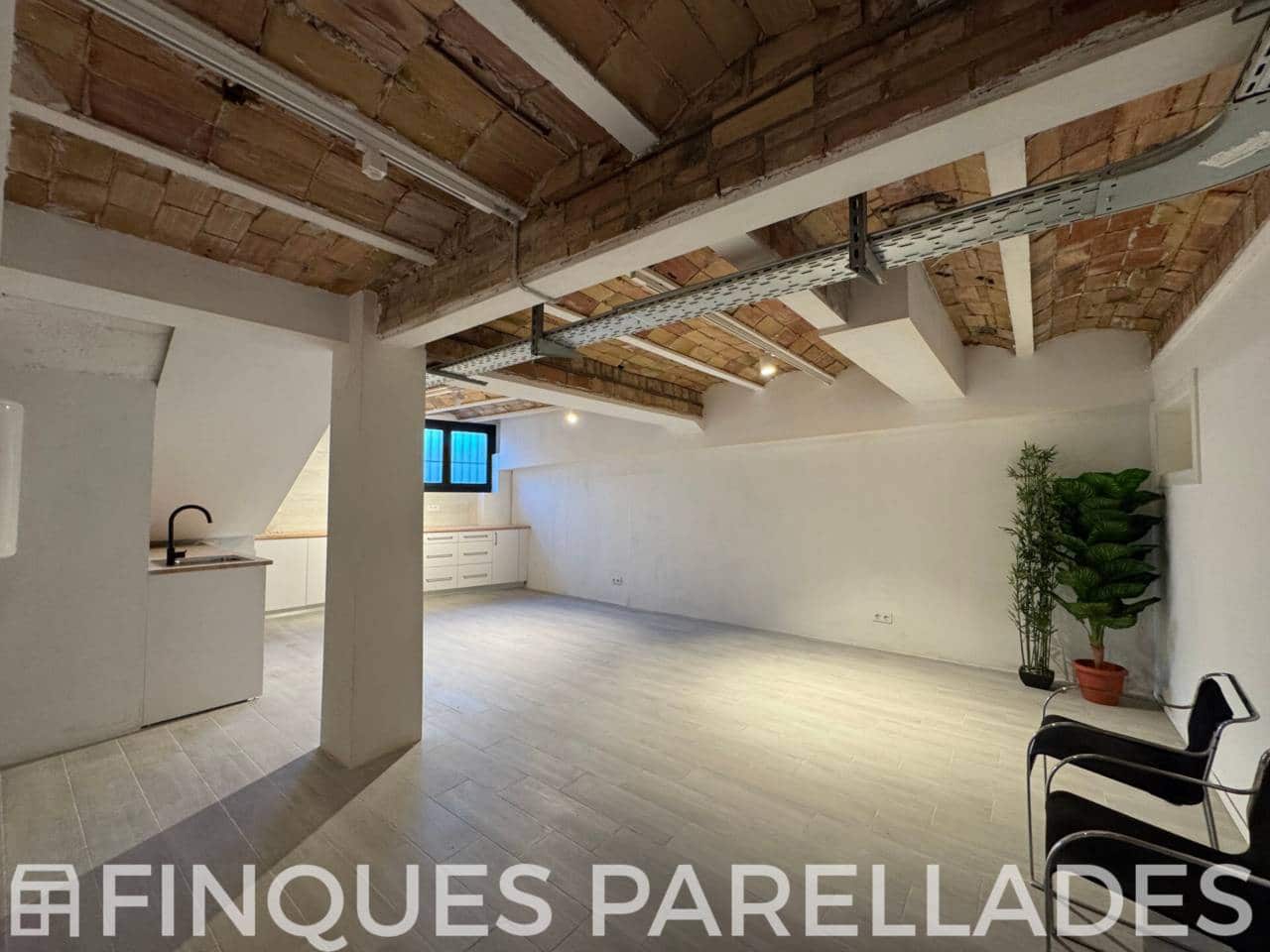 2 bedroom Commercial for sale in Sitges - € 296,000 (Ref: 9382408)