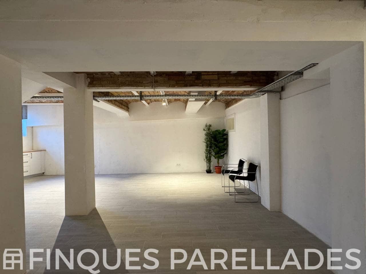 2 bedroom Commercial for sale in Sitges - € 296,000 (Ref: 9382408)