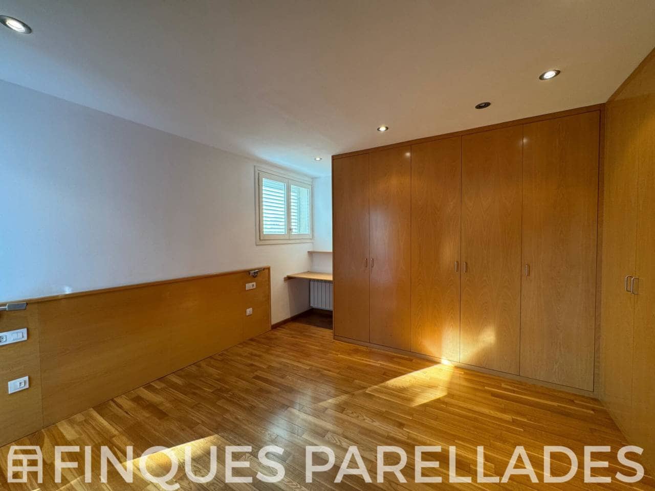 3 makuuhuone Asunto myytävänä paikassa Sitges mukana uima-altaan 
autotalli - 695 000 € (Ref: 9429606)