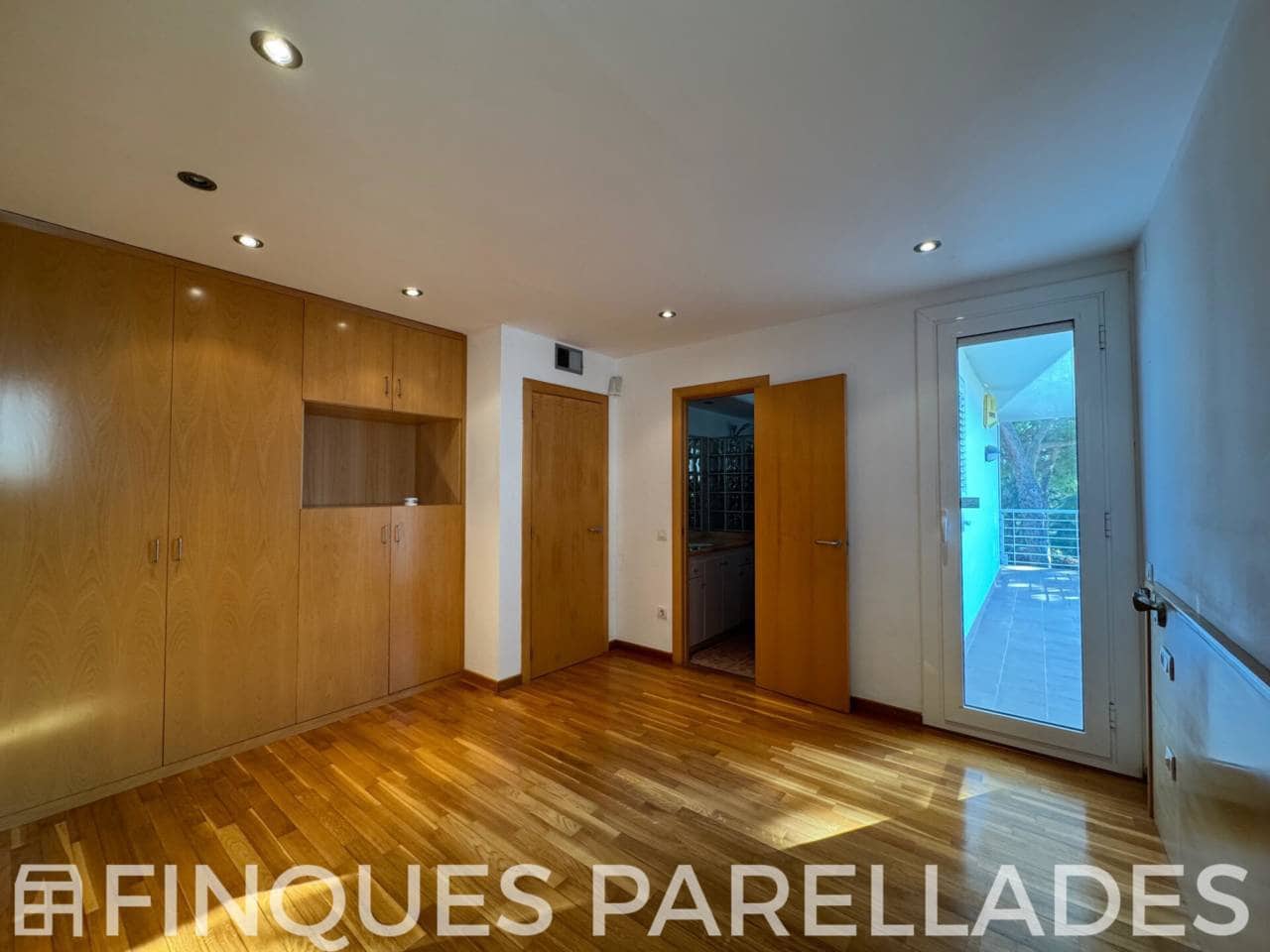 3 makuuhuone Asunto myytävänä paikassa Sitges mukana uima-altaan 
autotalli - 695 000 € (Ref: 9429606)