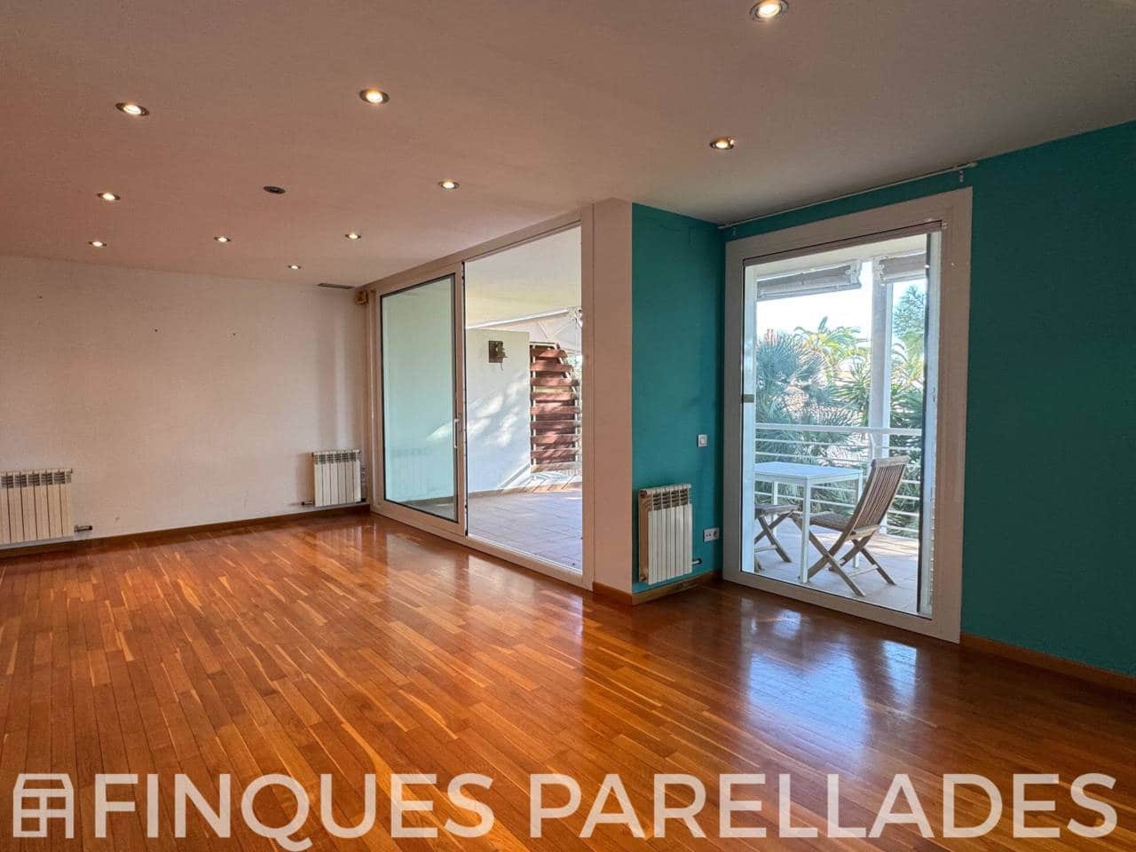 3 makuuhuone Asunto myytävänä paikassa Sitges mukana uima-altaan 
autotalli - 695 000 € (Ref: 9429606)