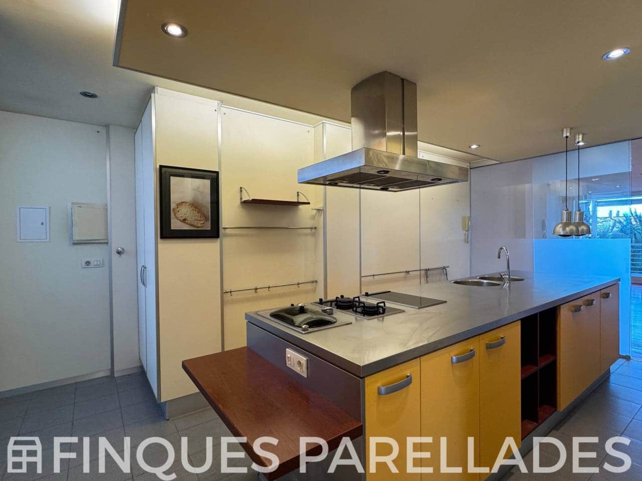 3 makuuhuone Asunto myytävänä paikassa Sitges mukana uima-altaan 
autotalli - 695 000 € (Ref: 9429606)