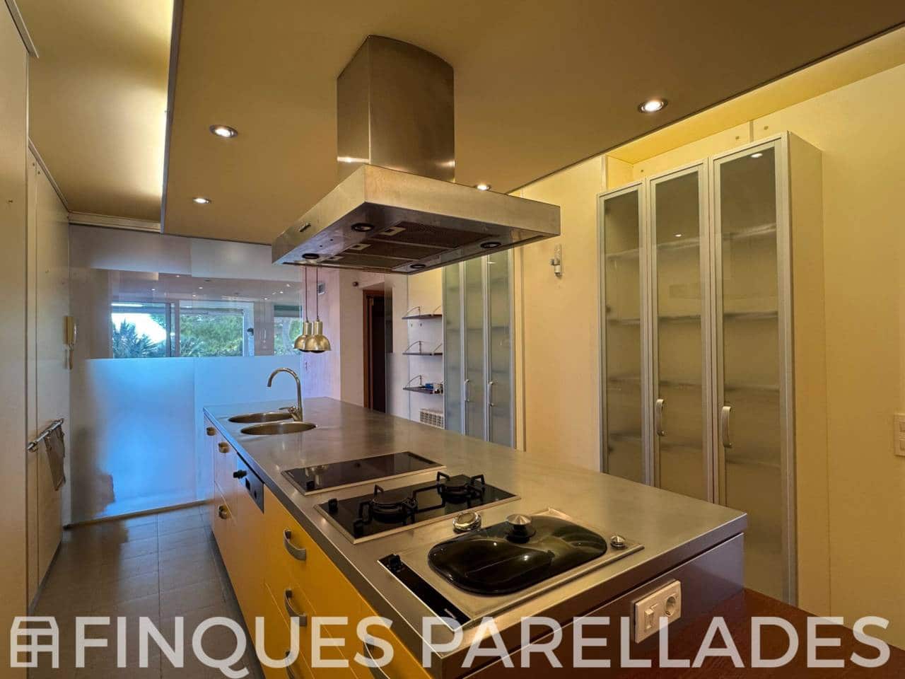 3 makuuhuone Asunto myytävänä paikassa Sitges mukana uima-altaan 
autotalli - 695 000 € (Ref: 9429606)